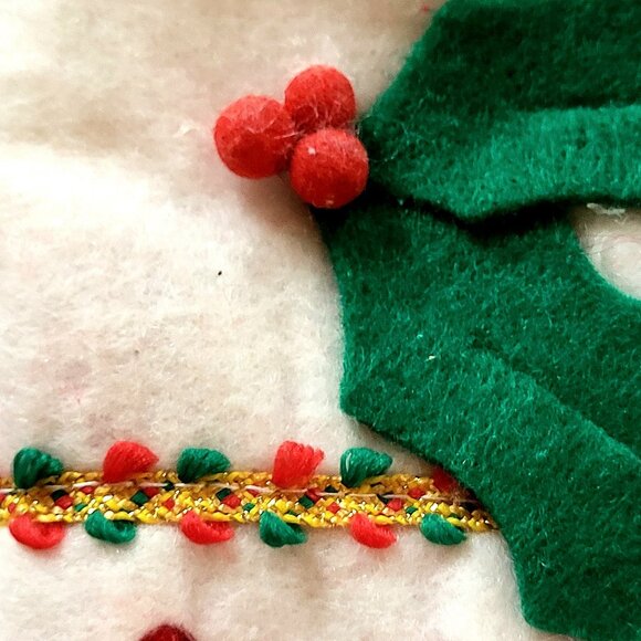 Vintage 1980s Christmas Classic Felt Stockings Red, green and gold Rickrack Trim - Picture 5 of 7